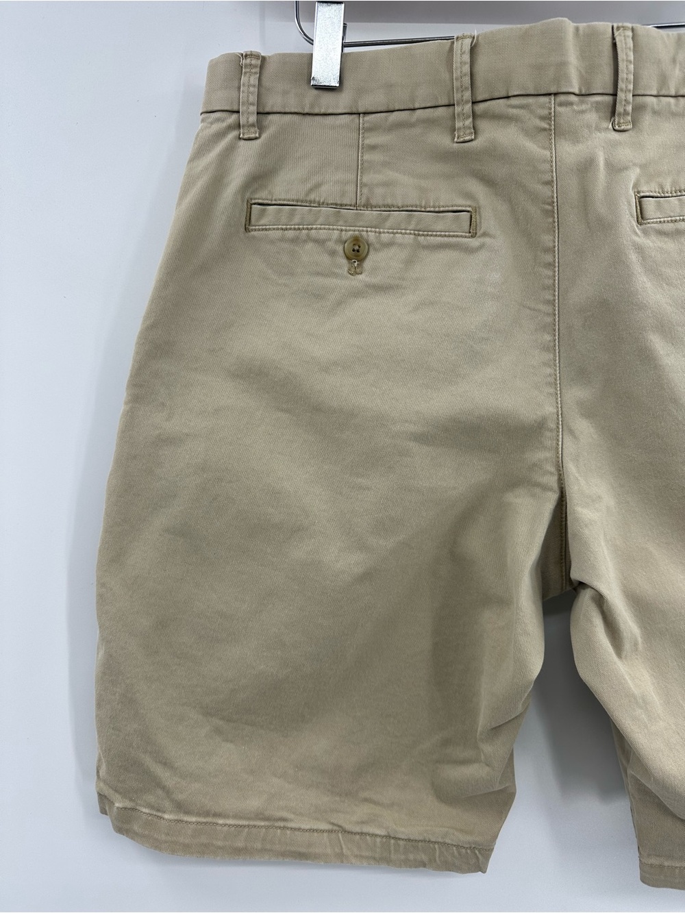 GAP Women's 10” Short Flat Front Shorts in Khaki - Picture 6 of 10